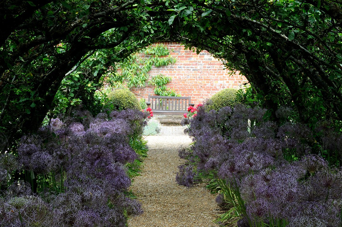 Great news! Cranborne Manor Garden is open TODAY from 9.30am - 5pm (last entry 4pm) and on SUNDAY from 10am-5pm
#garden #Open #weekend <a href="/CranborneGarden/">Cranborne Garden Cen</a>