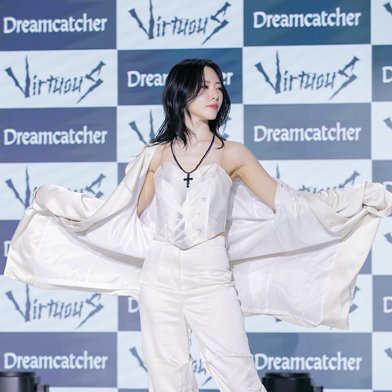 insomnicsy's tweet photo. THESE FOUR SEQUENCE OF PHOTOS

🔗https://t.co/ko2CQ0pJN3

#Dreamcatcher #드림캐쳐 https://t.co/m8yhVkHhuw
