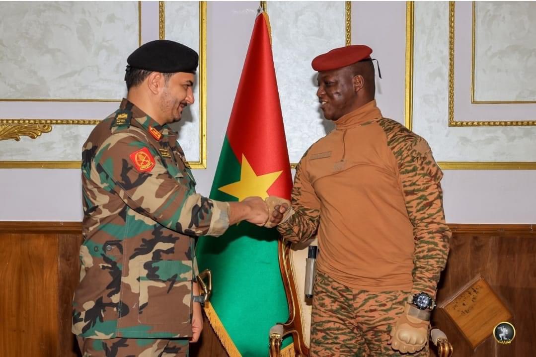 2HassanBe's tweet photo. and meets with the Transitional President Mr. "#Abrahim_Traore at the presidential headquarters in the capital #Wagadougou.
#LNA https://t.co/NOtV5E7pcq