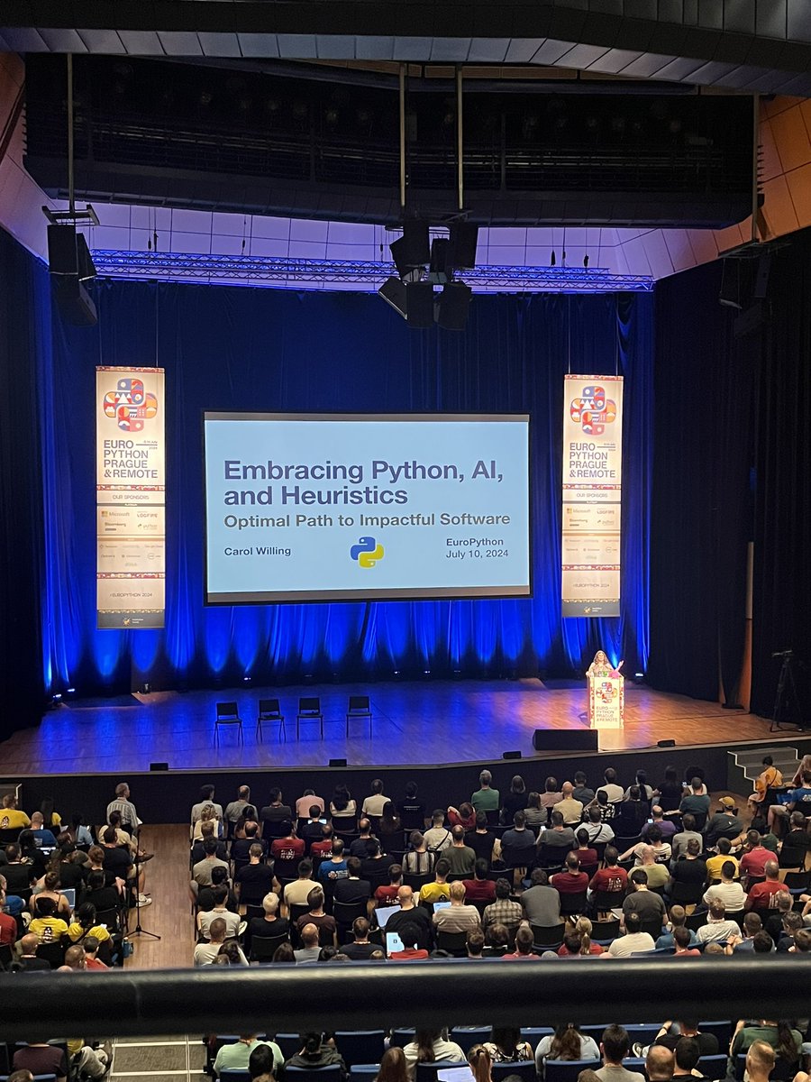 maidotgimenez's tweet image. I’m star-struck listing to @WillingCarol at #Europython2024