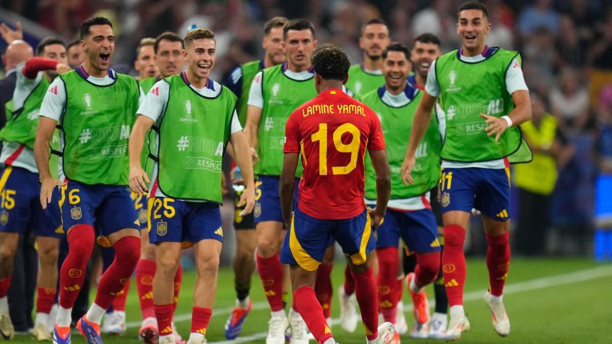 manzaneh's tweet photo. @EURO2024 No nos tuvieron en cuenta no? El karma existe…. https://t.co/O0Ixw8mHNR