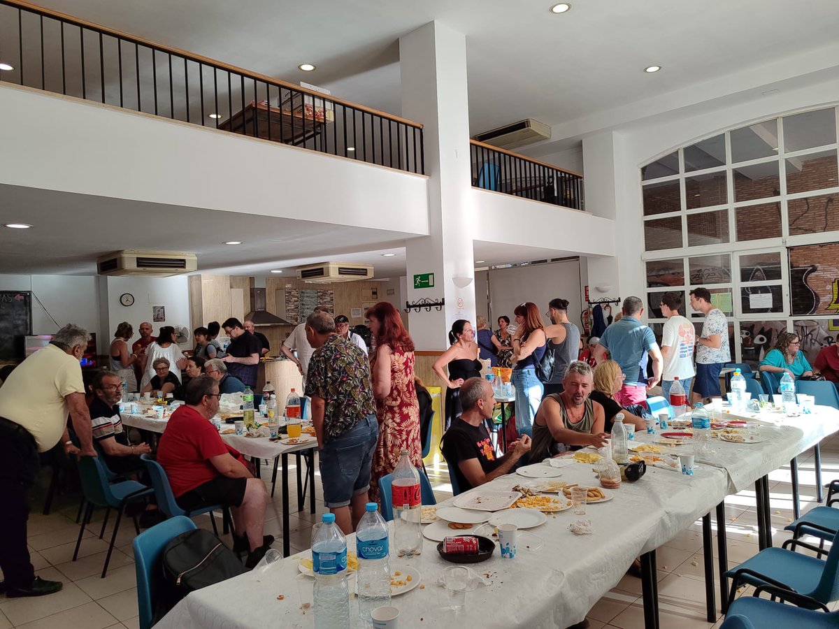SaludMentalVAL's tweet photo. ¡Qué bien lo pasamos ayer en la #FiestaDeVerano!
Gracias a todas las personas que vinieron a compartir la tarde en #ASIEM https://t.co/2PiHZq6zZn