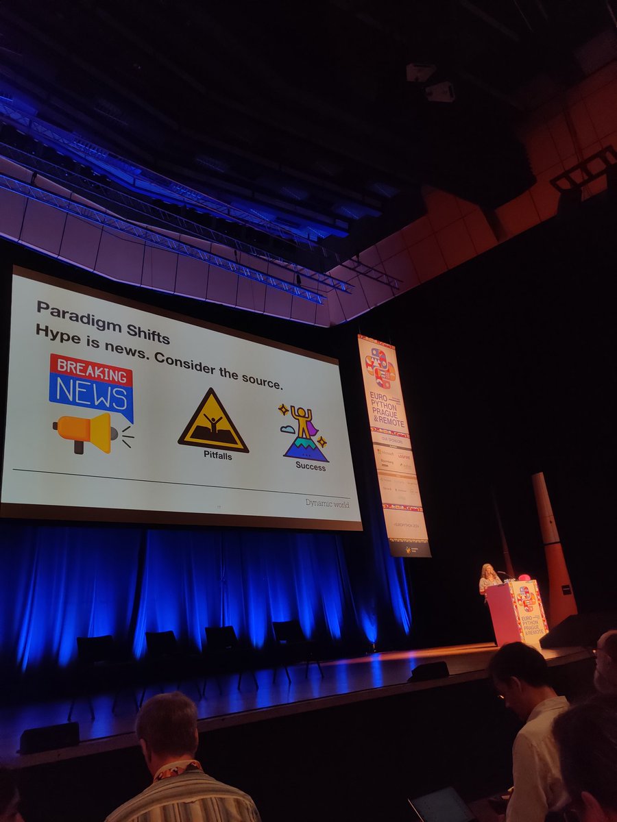 sidgupta234's tweet image. .@WillingCarol talks AI and hype! #Europython2024