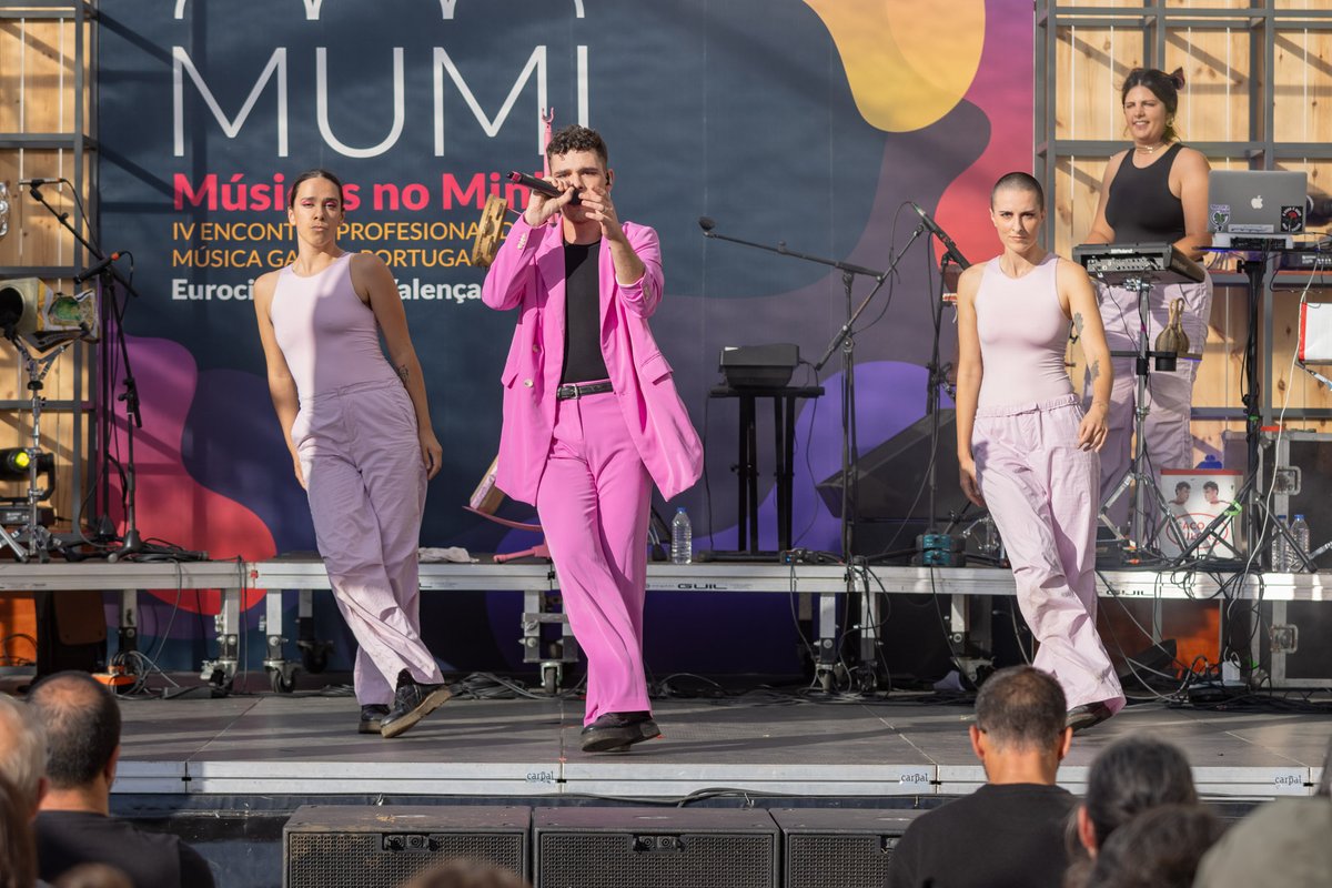 🎶 A <a href="/FMediterrania/">Fira Mediterrània</a> recibirá en outubro a proposta de Mondra, escollida entre as participantes no pasado MUMI dentro da alianza entre as feiras e coa colaboración de Agadic <a href="/CulturaXunta/">Cultura de Galicia</a> 

Mondra presentará nese mercado ‘A folía das ardentes’. Fará vibrar a Cataluña enteira! 💜