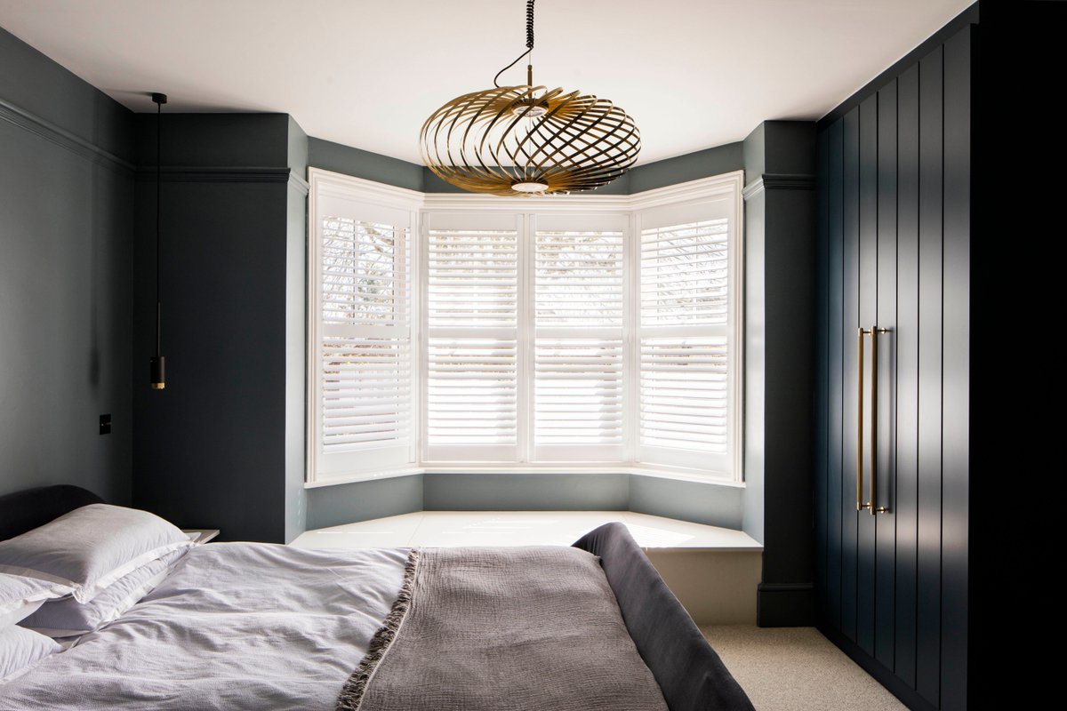 It’s a combination of favourite pieces of bespoke furniture along with all those familiar and elegant little touches that make a house a #dreamhome. #interiors #architecture #quietluxury #lifestyle