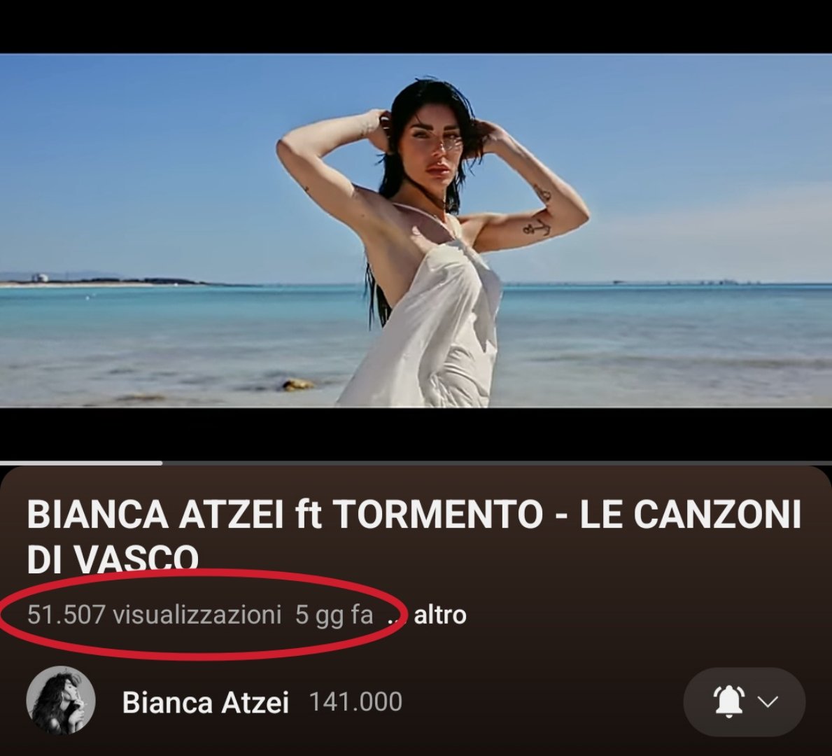Bianca_FanPage's tweet photo. "Le canzoni di Vasco" raggiunge 50 mila visualizzazioni in 5 giorni, un risultato veramente straordinario senza appoggi radiofonici e senza partecipare ai festival estivi. Continuiamo a visualizzare 🔥💪 https://t.co/XqJd0IfhQP