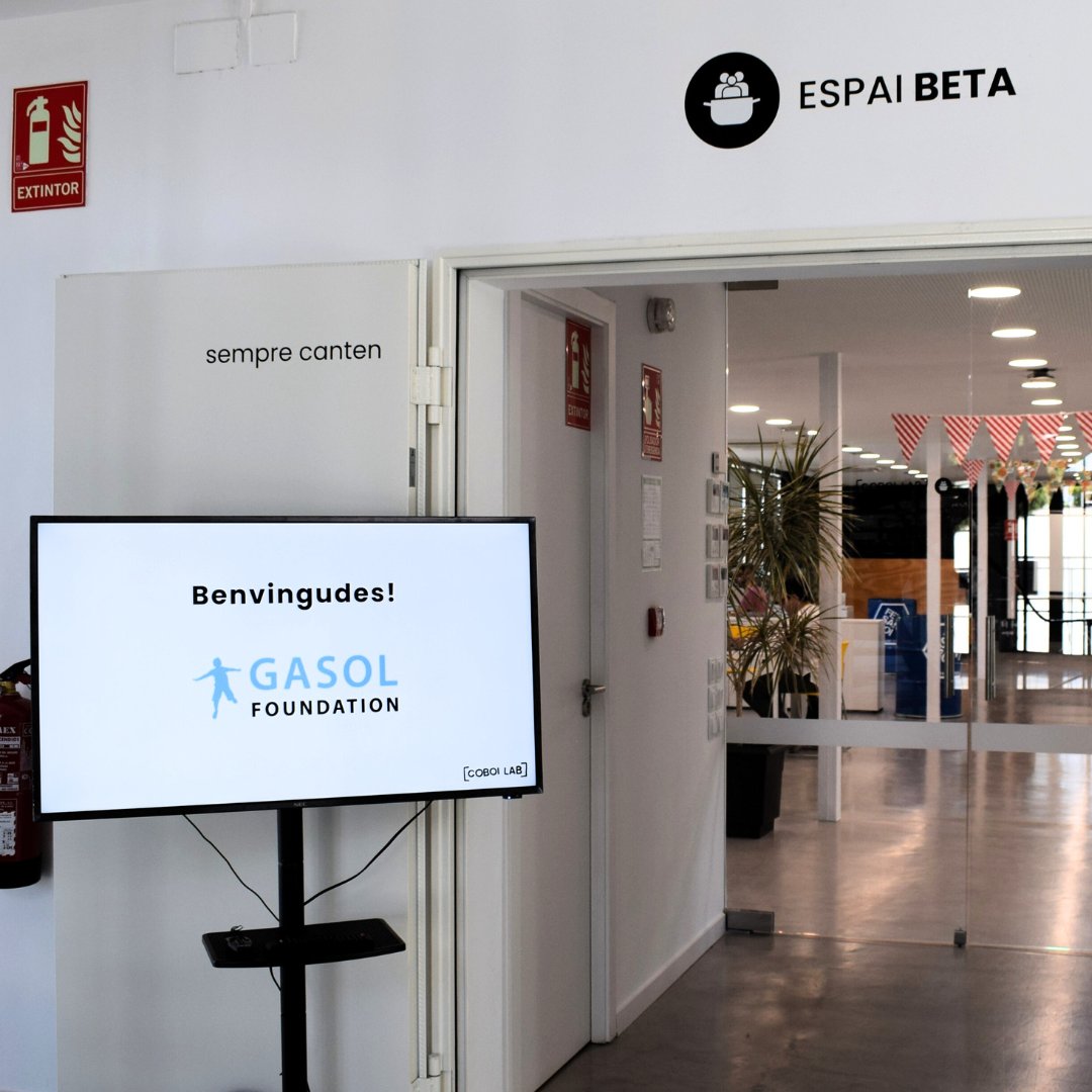coboilab's tweet photo. L'equip investigador de la @GasolFoundation es concentra a l' #EspaiBETA a @coboilab amb l'objectiu de generar evidència científica per impulsar mesures eficaces contra l'obesitat infantil i promoure hàbits saludables a la infància.

#InnovarPerLaSalut #recerca #santboi https://t.co/olb78eiEZJ