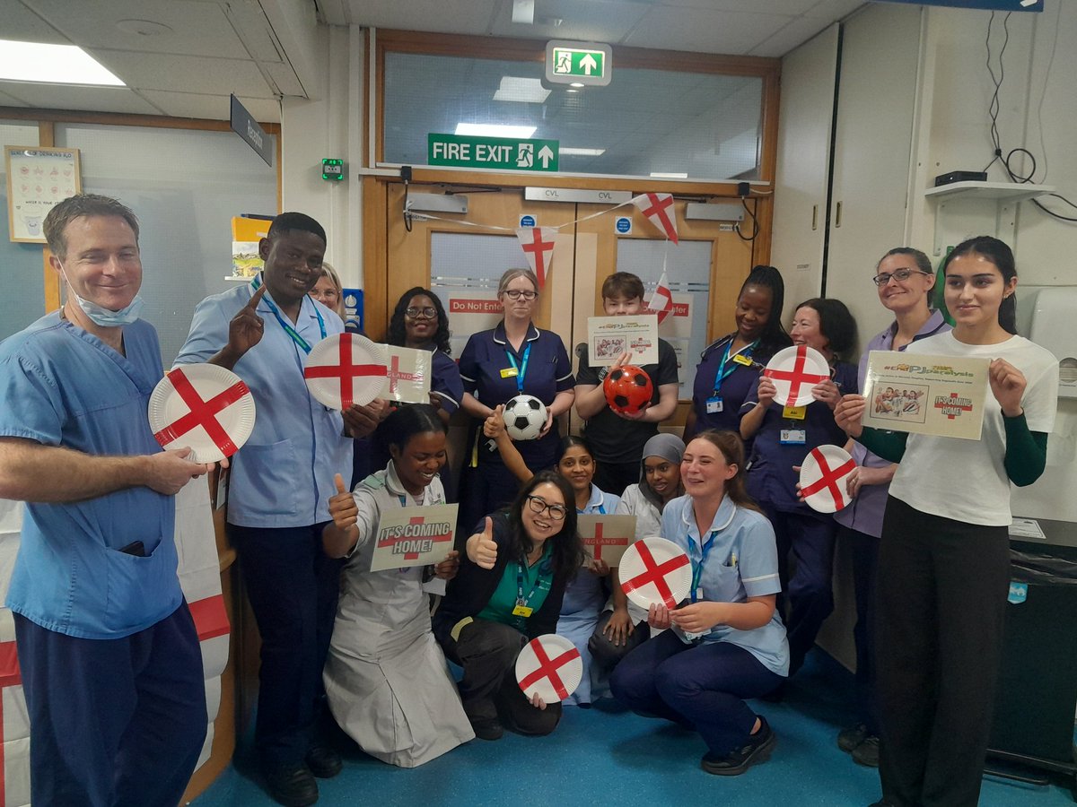 Kam_Madar's tweet image. Our Frailty and CoE wards supporting patients to watch England play tonight, hearing memorable commentaries, great conversations &amp;amp; sing along 🏅🏴󠁧󠁢󠁥󠁮󠁧󠁿⚽️ #EndPJParalysis #EnglandEuros2024 #ReconditionTheNation @rawbubbles9 @nhsswft @NHSEngland @BrianwDolan @wolvesboy @AdamBCarson