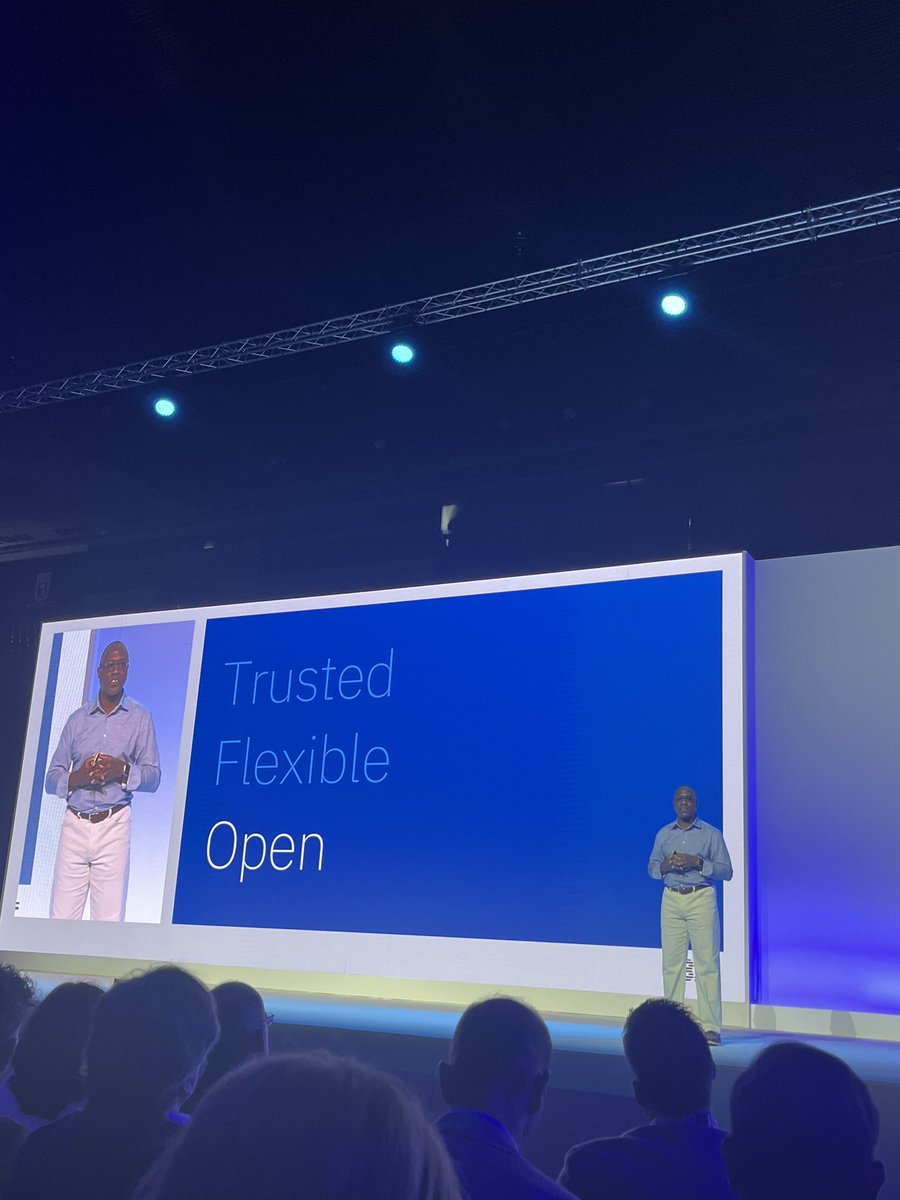 martafernandez's tweet photo. Principios básicos para el éxito de la Inteligencia artificial en tu negocio: comenzar con casos de uso bien definidos de tus procesos de negocio y aplicar modelos de IA que sean confiables , flexibles y abiertos #ThinkMadrid https://t.co/pq8FAqPgFE