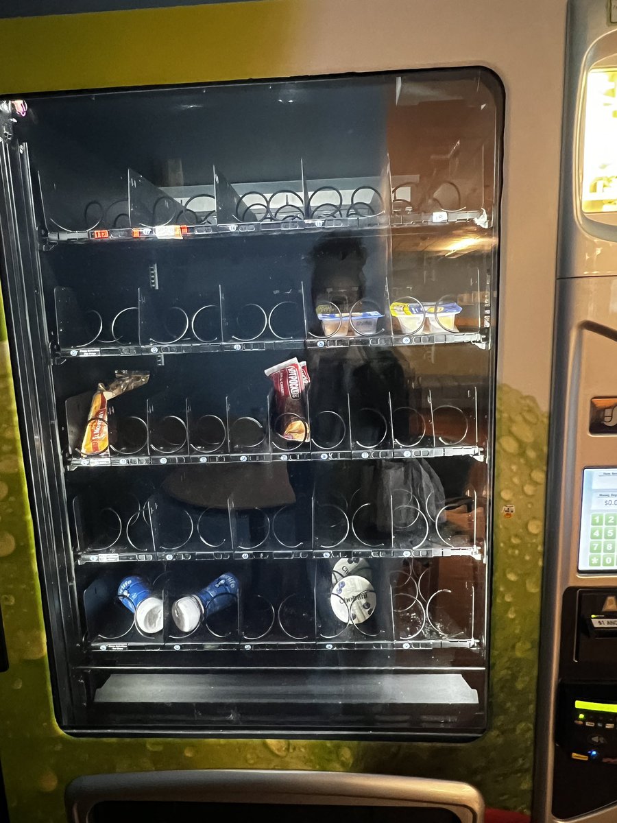 messysee's tweet photo. 4th of July meal night shift options at Kaiser 🫡 https://t.co/VA2TXTkZQ1