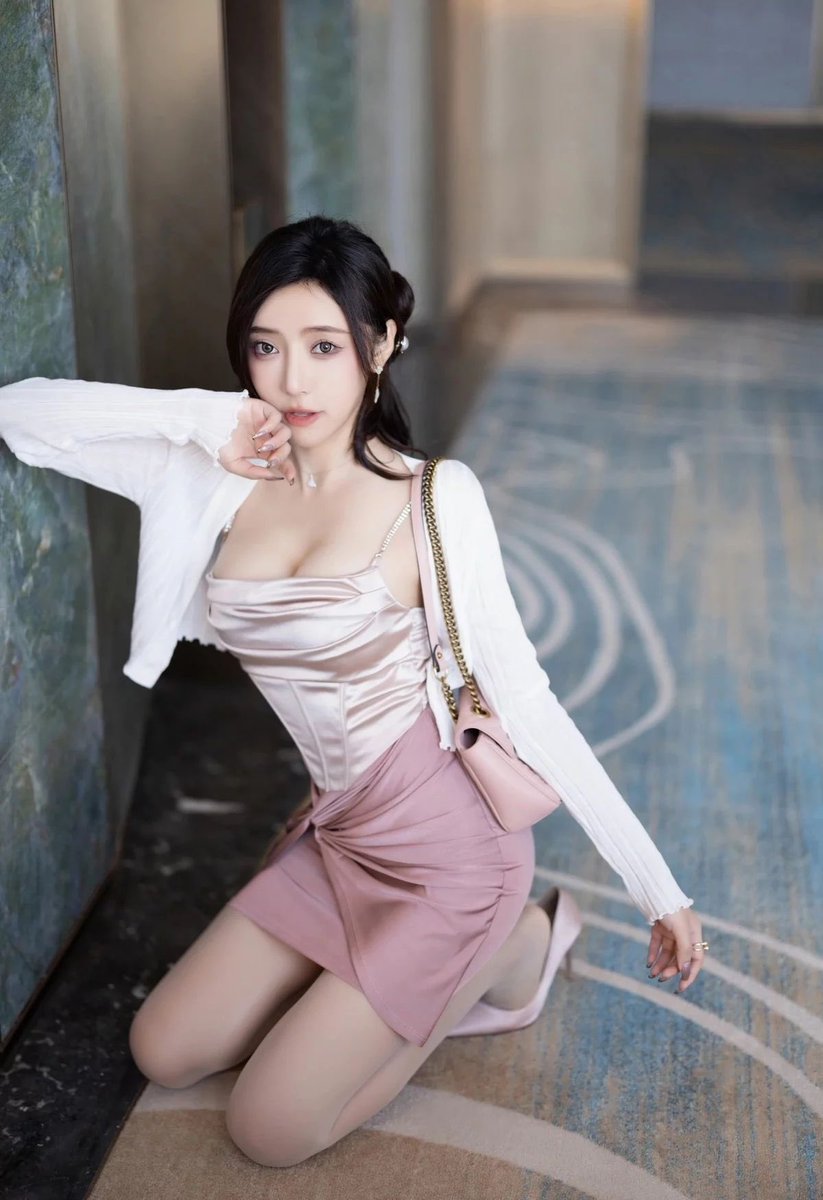 Yanni_WXY's tweet photo. 等你下班 https://t.co/BgMyNGEMx3