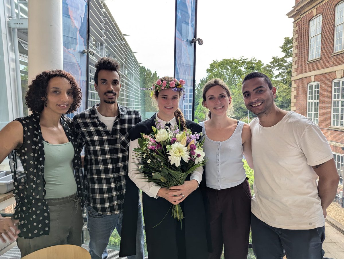Alfredo Castello (@alf_castello) on Twitter photo So proud of <a href="/LouieIselin/">Louie Iselin</a>, who defended her thesis successfully. She joined the <a href="/castello_lab/">Castello Lab</a> before the pandemic and went through the troubles steadily and relentlessly generating an amazing work on the effects of #interferon in the regulation of #RBPs. Congratulations 🎉🎉🎉🍾🥂 So proud of <a href="/LouieIselin/">Louie Iselin</a>, who defended her thesis successfully. She joined the <a href="/castello_lab/">Castello Lab</a> before the pandemic and went through the troubles steadily and relentlessly generating an amazing work on the effects of #interferon in the regulation of #RBPs. Congratulations 🎉🎉🎉🍾🥂