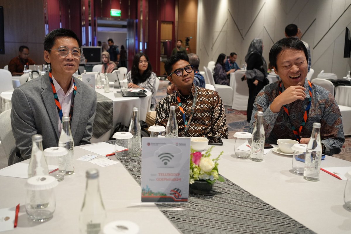 Evelyn Namara (@enamara) on Twitter photo An incredible day in Jakarta, speaking to policymakers, and industry partners about subsea cables for unlocking South East Asia's Digital Prosperity.
The role of <a href="/GDInclusion/">Global Digital Inclusion Partnership</a> was to stir up the conversation around the need for smart policies for #SubseaCables. Incredible event. An incredible day in Jakarta, speaking to policymakers, and industry partners about subsea cables for unlocking South East Asia's Digital Prosperity.
The role of <a href="/GDInclusion/">Global Digital Inclusion Partnership</a> was to stir up the conversation around the need for smart policies for #SubseaCables. Incredible event.