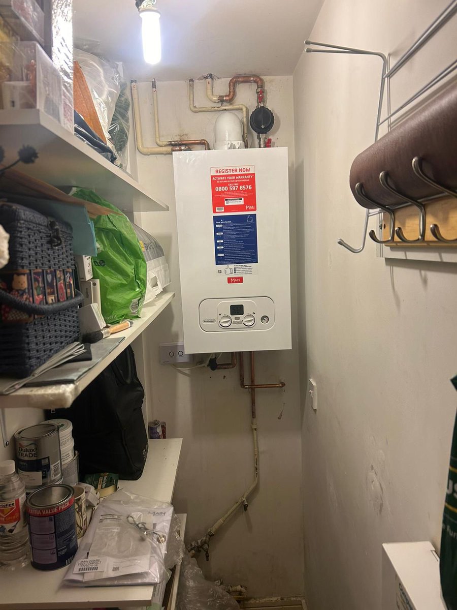 ReactiveLimited's tweet photo. New combi baxi mains fitted. This comes with a 5 years warranty and a free new gas safety certificate #combiswap #boiler #uk #plumbing #SmallBusiness https://t.co/p0rkiKBkml