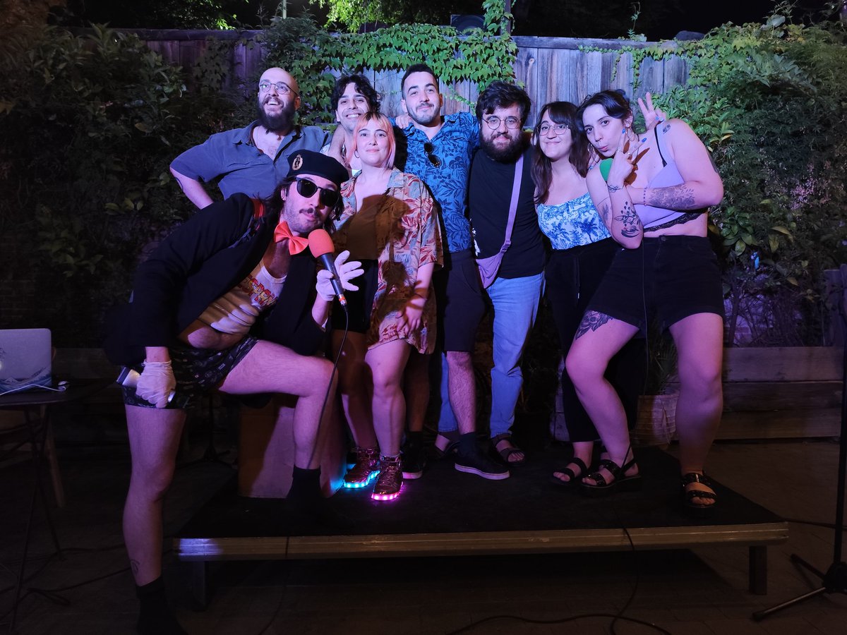 No dijimos nada por aquí, pero ¡temporada cerrada! Ha sido chulísimo pasar este curso a vuestro lado, así que os esperamos en septiembre 💛✨