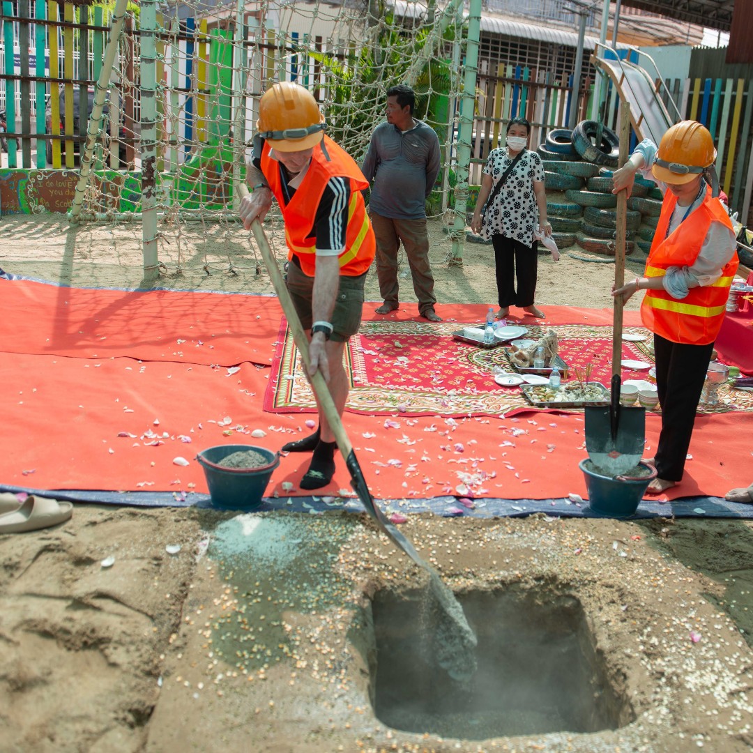 We are thrilled to announce that, thanks to a generous donation, we are able to provide children living in one of the most impoverished areas of Cambodia with the opportunity to participate in the sport of climbing in their own community.

#BuildingOpportunities