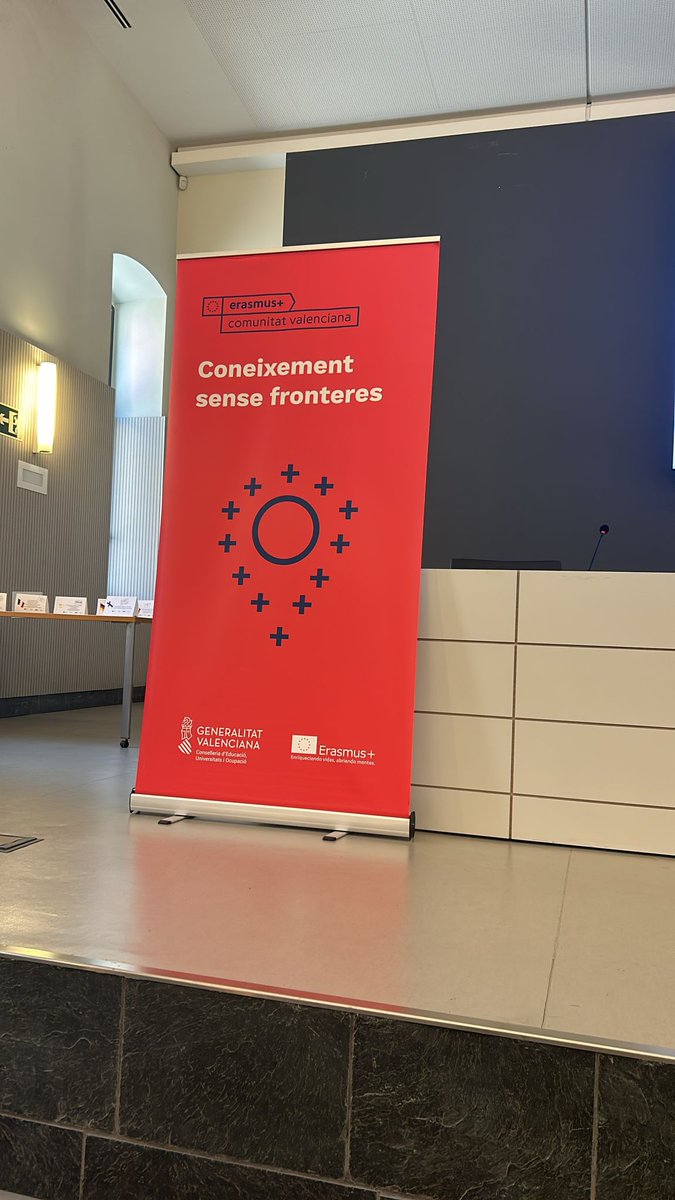 Àmbit de Plurilingüisme tweet media