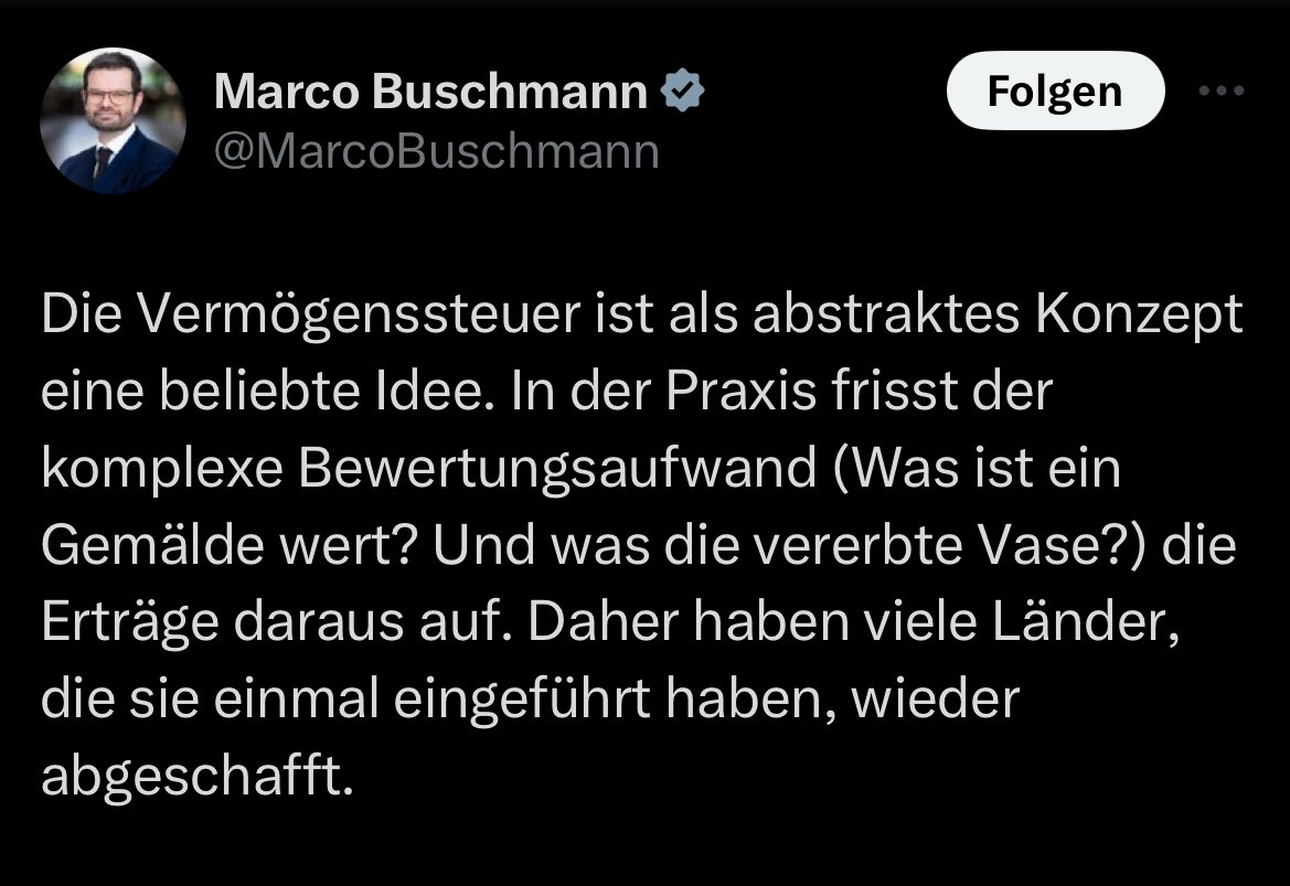 Ich hab drei Fragen:

1. Wie schafft der Staat es, bei Bafög-Anträgen und Bürgergeld-Empfängern jeden Cent Vermögen penibel zu bewerten? 

2. Wie schaffen es Versicherungen, rechtssicher die Werte all dieser Dinge zu bestimmen?

3. Was macht Marco Buschmann beruflich?