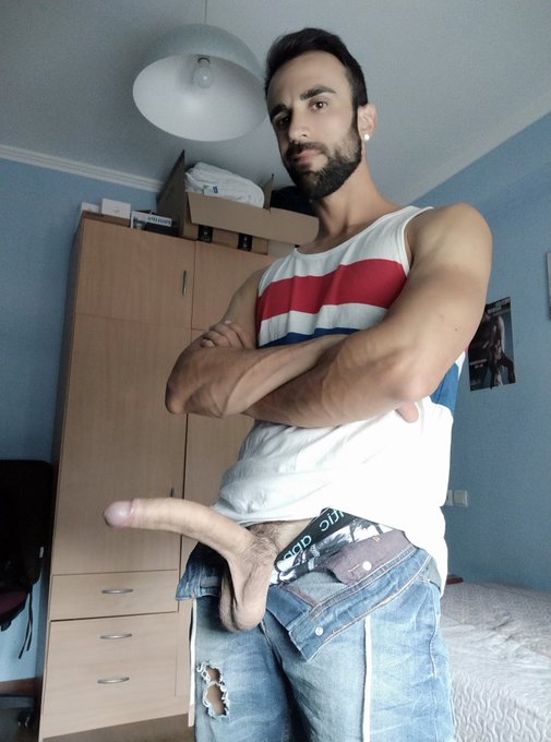 Wanna feel my Big Dick inside your Ass? 🍆🍑😏  https://t.co/eO73yb04DB https://t.co/eHolHnl1zo