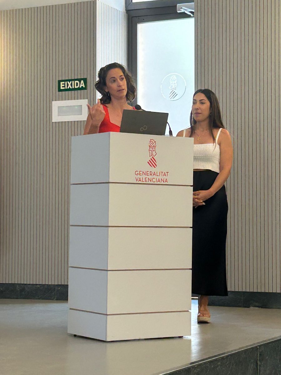 Àmbit de Plurilingüisme tweet media