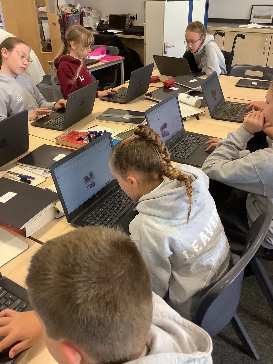 EKellyStAnnes's tweet photo. Art today is focused on the work of expressionist artist @davidhockneyart The crew are experimenting with the snipping tool to create ‘joiner’ pictures of themselves. @StAnnes_EHS @AWebbStAnnes https://t.co/zFFF71sH1o