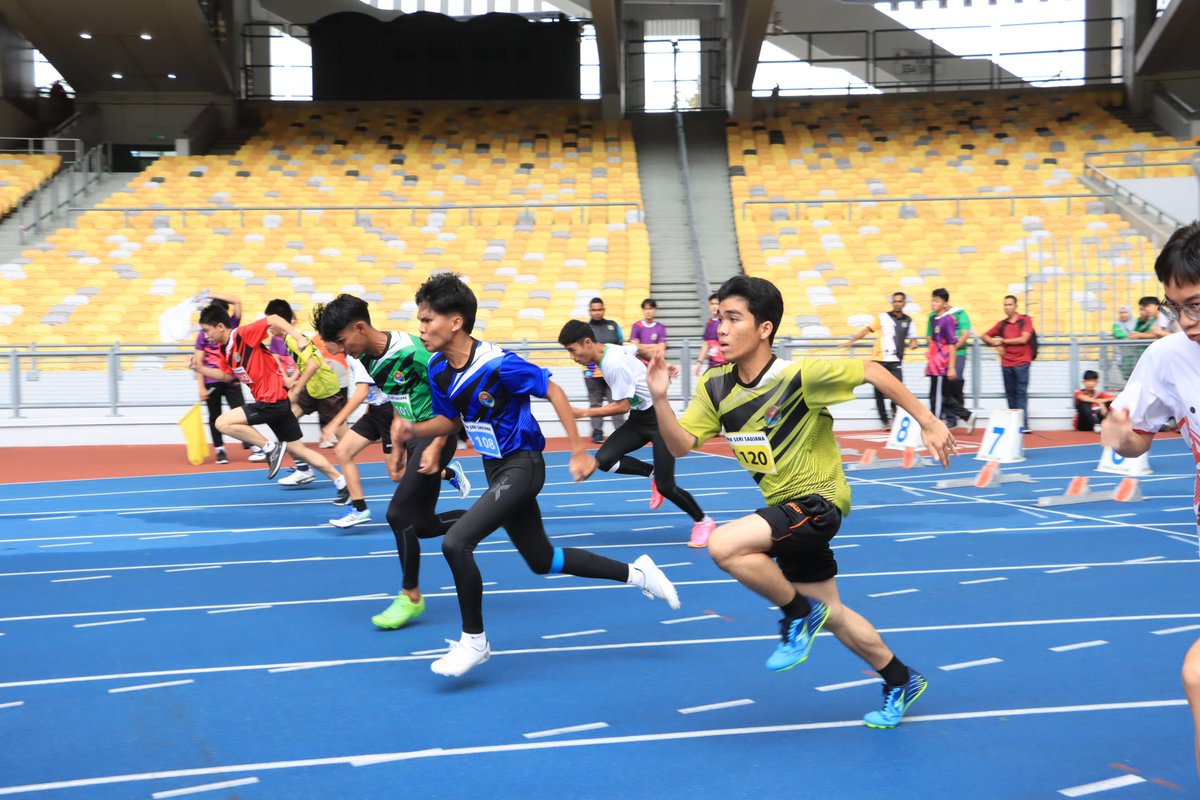 StadiumMalaysia's tweet photo. Antara aksi-aksi yang sempat dirakam oleh lensa kamera kami di hari Kejohanan Olahraga Kali ke-22 SMK Seri Saujana 2024 yang telah berlangsung di Stadium Nasional,Bukit Jalil hari ini.
#PSM
#stadiummalaysia
#MalaysiaMadani
#merakyatkanStadium https://t.co/QrKlcjYKgs