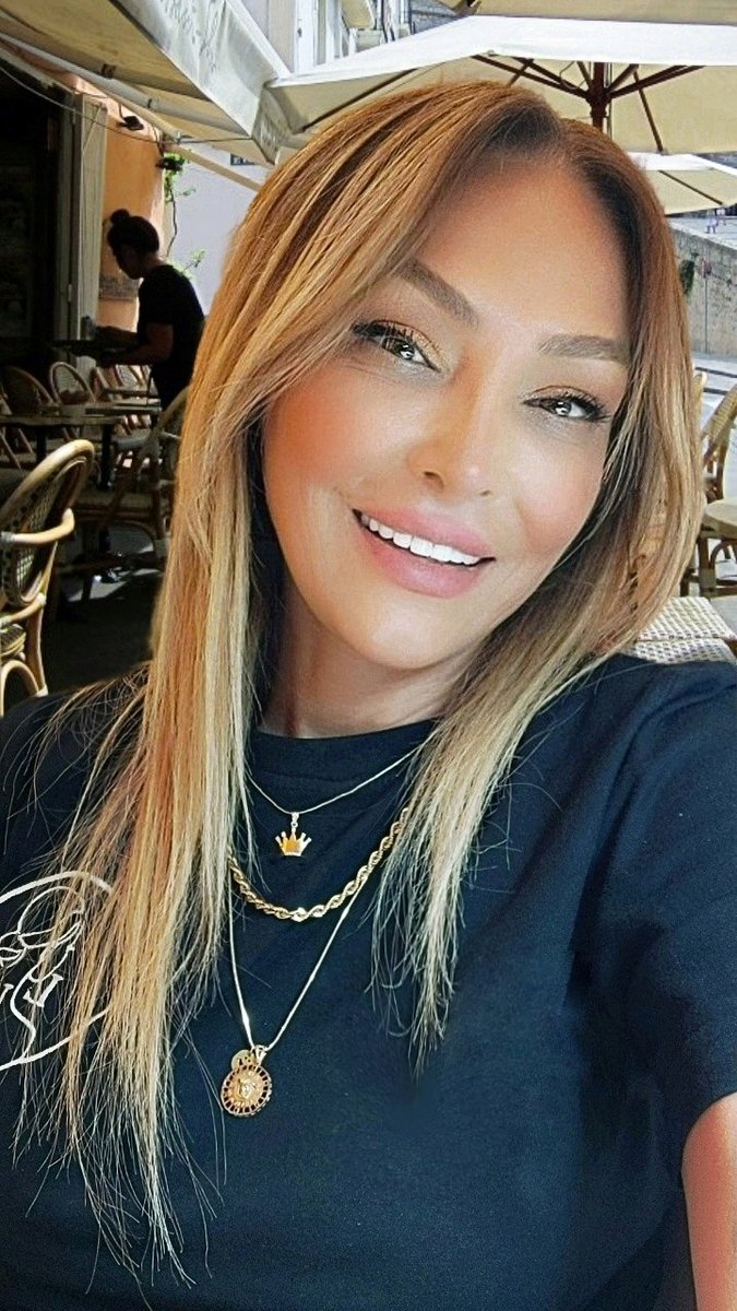 Uzun zaman sonra herkese merhaba sevgili dostlar,hayat telaşı diyelim😊Hepinizin sağlıklı ve mutlu olduğunu umuyor keyifli bir gün diliyorum ❤❤