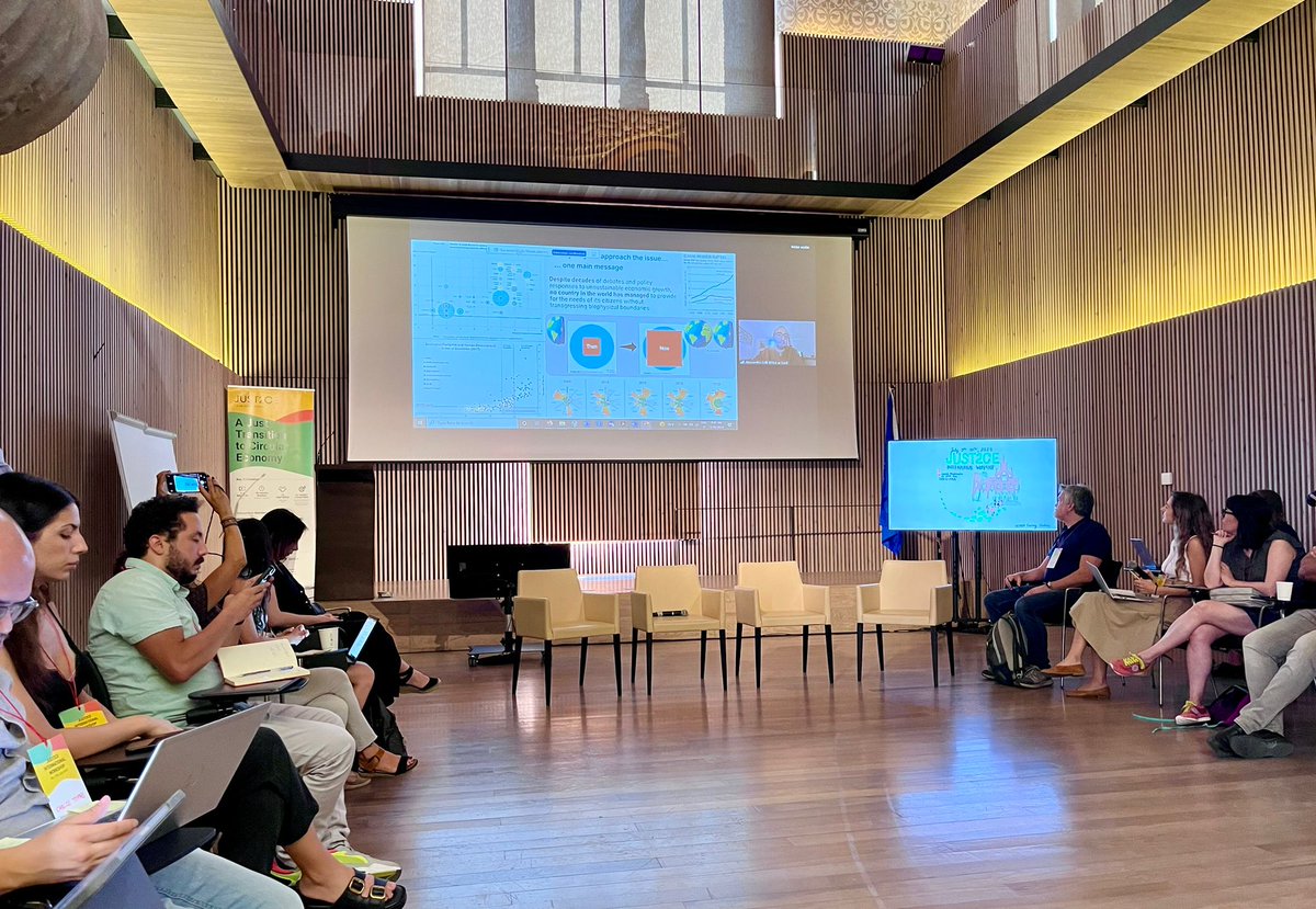 MedWaves_Centre's tweet photo. ๐ Our double and enriching panel session, 'Mainstreaming the Path to a Just Transition,' is underway. We've discussed the need to change our approach to sustainability by reframing the concept of #wellbeing, and also about quantifying the costs of the #JustTransition๐
#JUST2CE https://t.co/Zxsww7cpuF