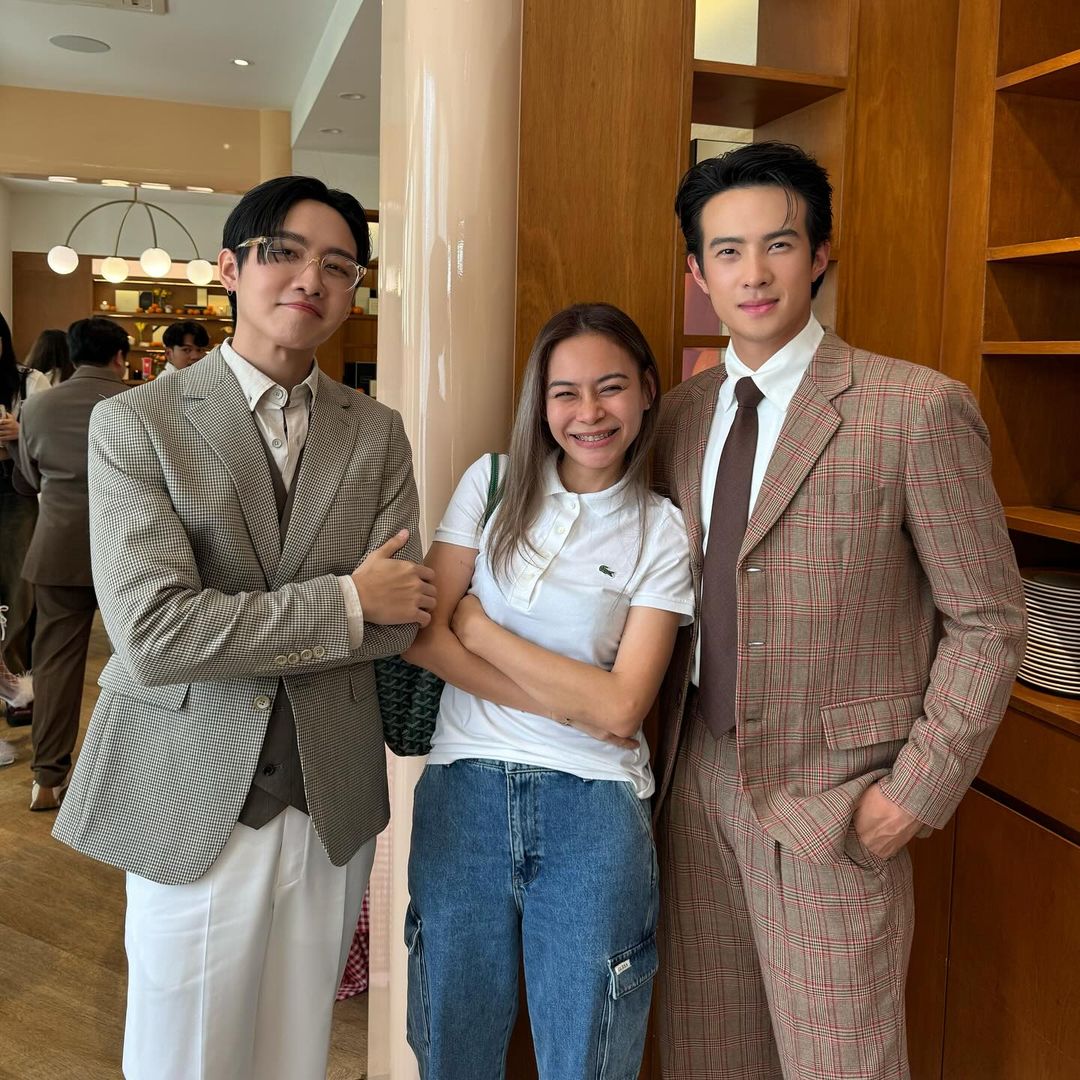 _TipsyGnome_'s tweet image. Mark, James Ma and P'Kwang 🖤

#MSIWAT #jamesma #เจมส์มาร์
#JoMaloneLondonTH #OrangeMarmalade
#JUSTBECAUSE