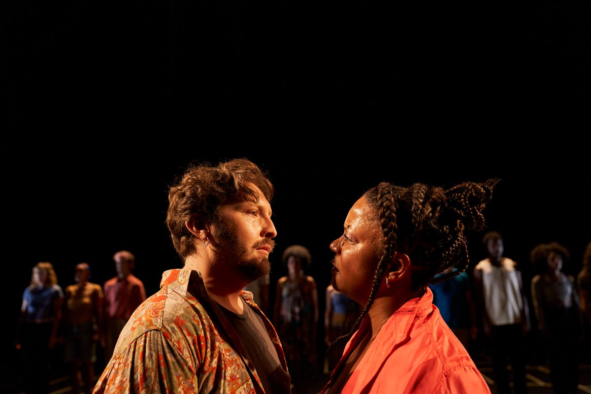 🎙️ Aquest divendres fem col·loqui #postfunció de #WhatTheFocTNC moderat per @SalimaJK, consultora especialitzada en diversitat, igualtat i inclusió.

🗣️ Una oportunitat per conversar amb els membres de la companyia i aprofundir en l'espectacle. 

👉 tnc.cat/ca/col-loqui-w…