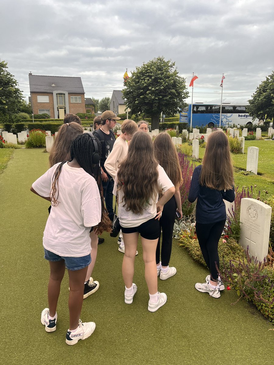 HallowsPd's tweet photo. English teacher will all know the significance of this part of our morning. 
In Flanders Fields 🌺 https://t.co/DhuQkHKKaF