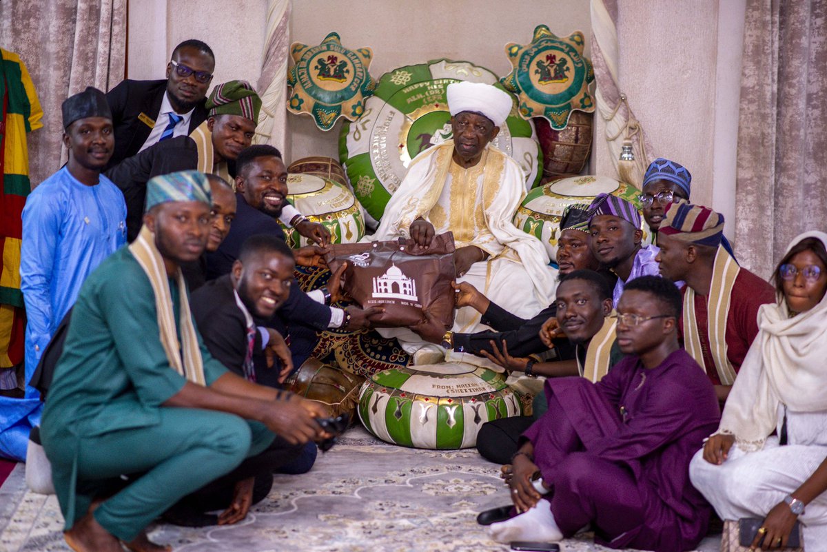 JCIN_UNILORIN's tweet photo. With so much optimism, fuss and high hopes for a conference that represented the expectations of JCI members. The collegiate conference kick-started with a visit to the Emir of Ilorin.
#JCINigeria
#JCINigeriaCollegiate
#TheParadigmShift
#CollegiateConference24Β
#Harmony24 https://t.co/egQ8mVxbzB