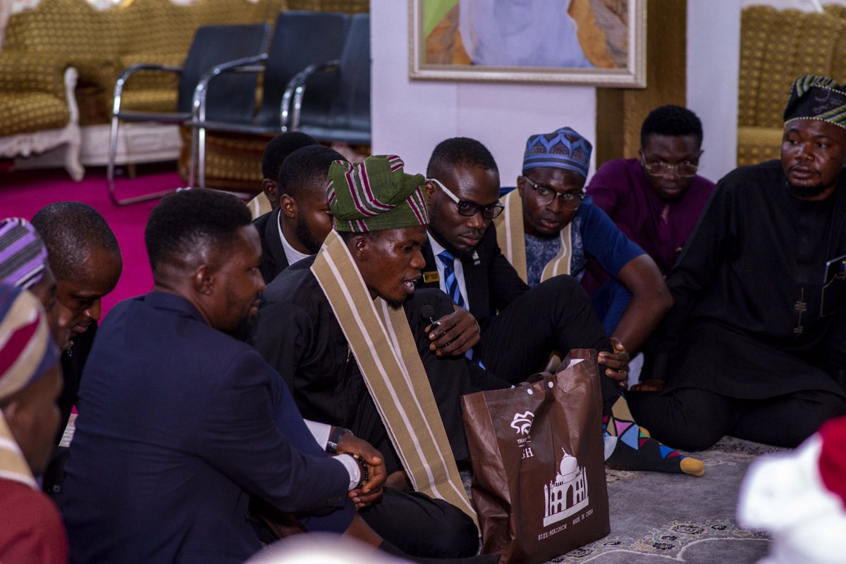 JCIN_UNILORIN's tweet photo. With so much optimism, fuss and high hopes for a conference that represented the expectations of JCI members. The collegiate conference kick-started with a visit to the Emir of Ilorin.
#JCINigeria
#JCINigeriaCollegiate
#TheParadigmShift
#CollegiateConference24Β
#Harmony24 https://t.co/egQ8mVxbzB