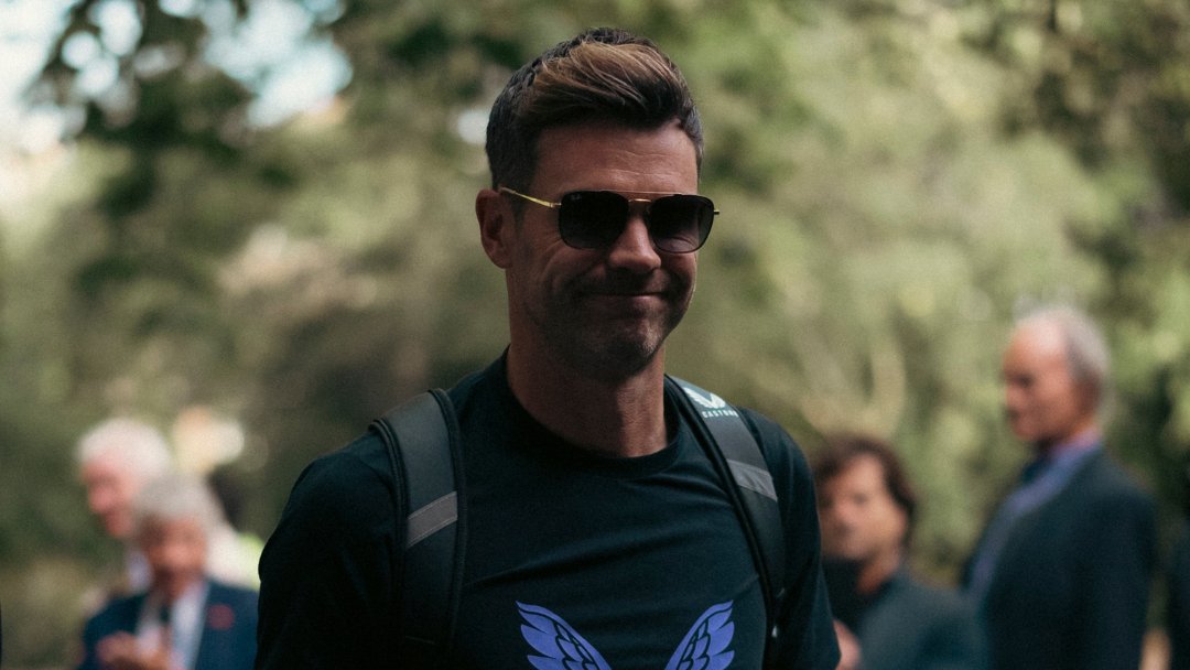 CricCrazyJohns's tweet photo. James Anderson has arrived for his final Test. 

- The GOAT of England. 🐐 https://t.co/OLXWPDDHJ1
