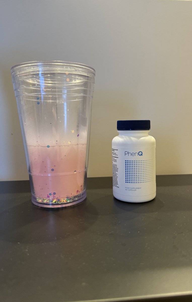 daamas_89's tweet photo. 最近暑過ぎてどんどん絞れてく。

有酸素前に"PhenQ"飲むと滝汗で更に絞れる🔥
ファットバーナーは今回から初めて飲んでるけど割と体感してます！

割引コード【DAAMAS15】で15%オフになるから使ってね😚

#phenq 
#phenqjp 
#wolfsonbrands https://t.co/Cetk84YVAU