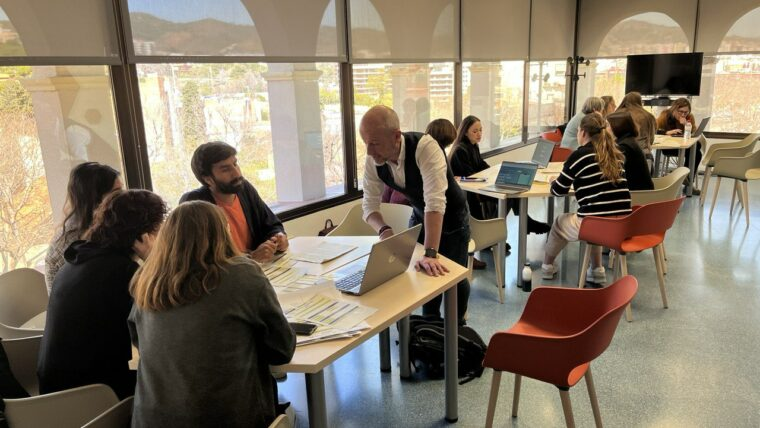 AltresEconomies's tweet photo. 💪🏽 L’Economia Social i Solidària de #Barcelona creix un 10% en cinc anys:
✅S'ha assolit el 98% del #PIESS 2021-23
✅ Els serveis especialitzats en #ESS de @barcelonactiva atenen més +4.000 l'any
✅ El @Bloc4BCN ja està en marxa
✅ 433 organitzacions més
https://t.co/K7kfNjSISg https://t.co/0zWvVKOxNC