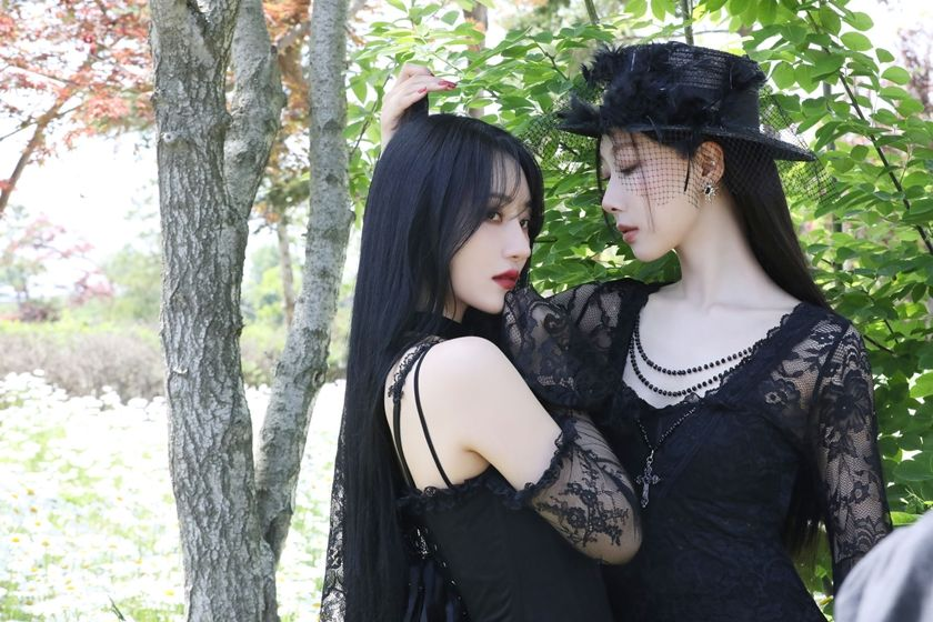 2Moori's tweet photo. [Pic] Genie Dreamcatcher 10th Mini album Jacket shooting behind (1)

#드림캐쳐 #Dreamcatcher #10th_Mini_Album #VirtuouS #JUSTICE https://t.co/PJCtJvungN