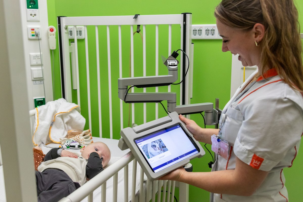 #Nurses should be 🔑 partners in designing #DigitalHealth services &amp; policy.

A review led by <a href="/ICNurses/">ICN</a> GNLI and supported by WHO/Europe highlights unique skills of nurses and midwives, which can be harnessed for digital transformation.
 
Full review: bit.ly/3VSOt7L