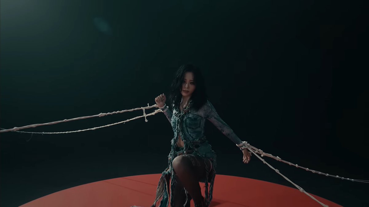 PopBase's tweet photo. Dreamcatcher drops the music video to ‘Justice.’

Watch: https://t.co/Fp8fSRYp7D https://t.co/F0YzXXofdt