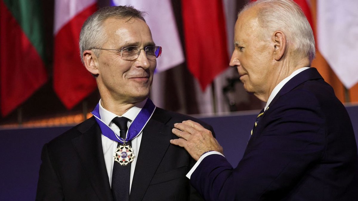 Biden awards NATO warmonger Stoltenberg with the 'Presidential Medal of Freedom'.

A pen pusher who has sent hundreds of thousands to their graves. 

Disgusting things.