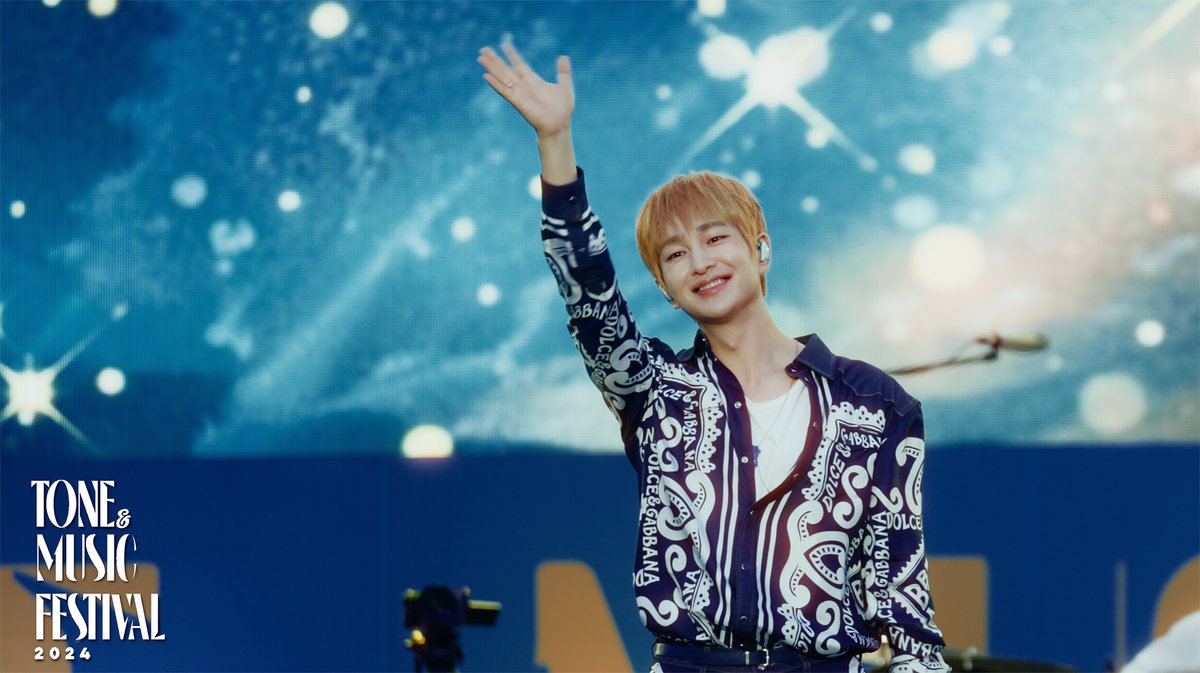 ONEW tweet media