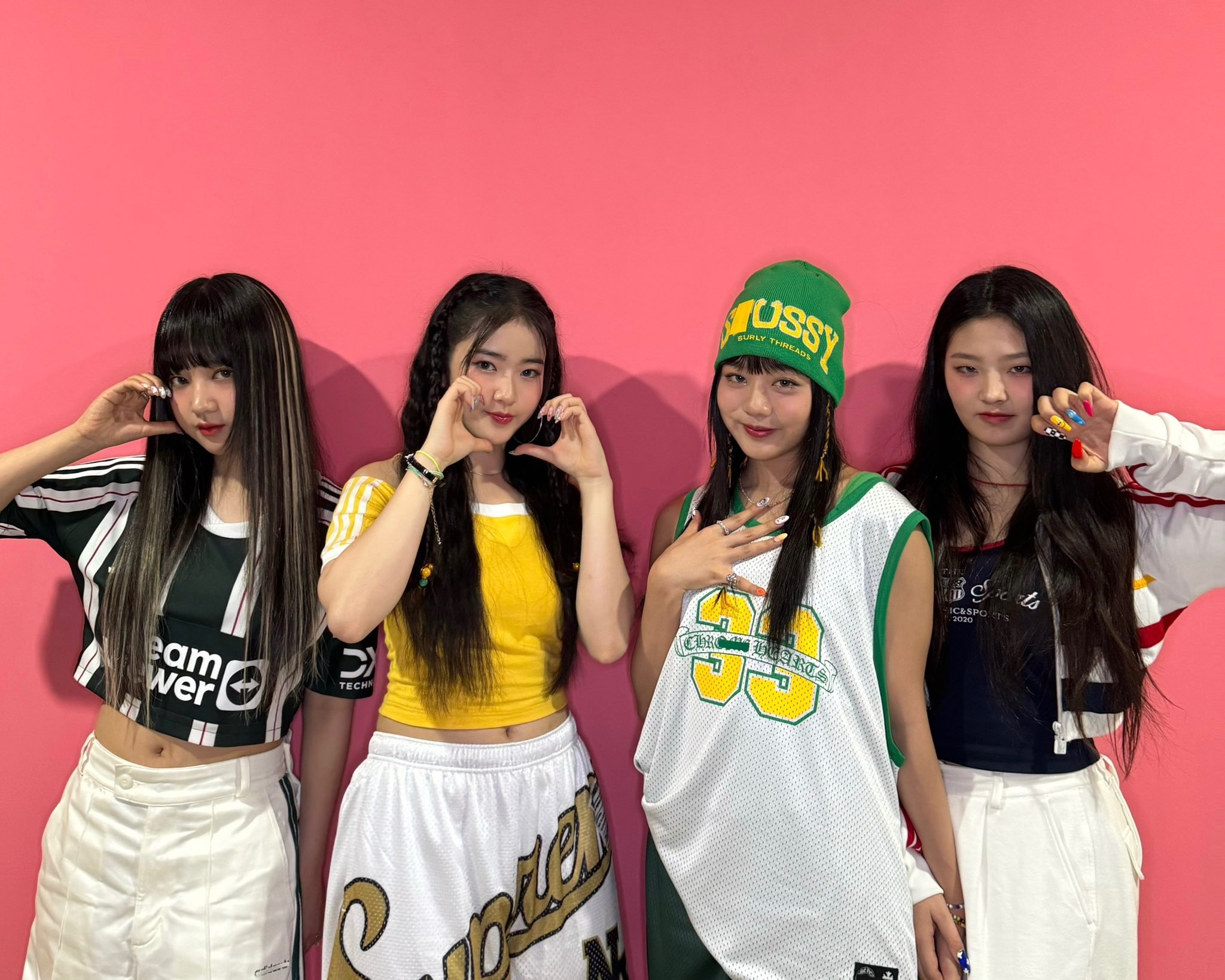 GSHZMbVb0AAklqp?format=jpg&name=large