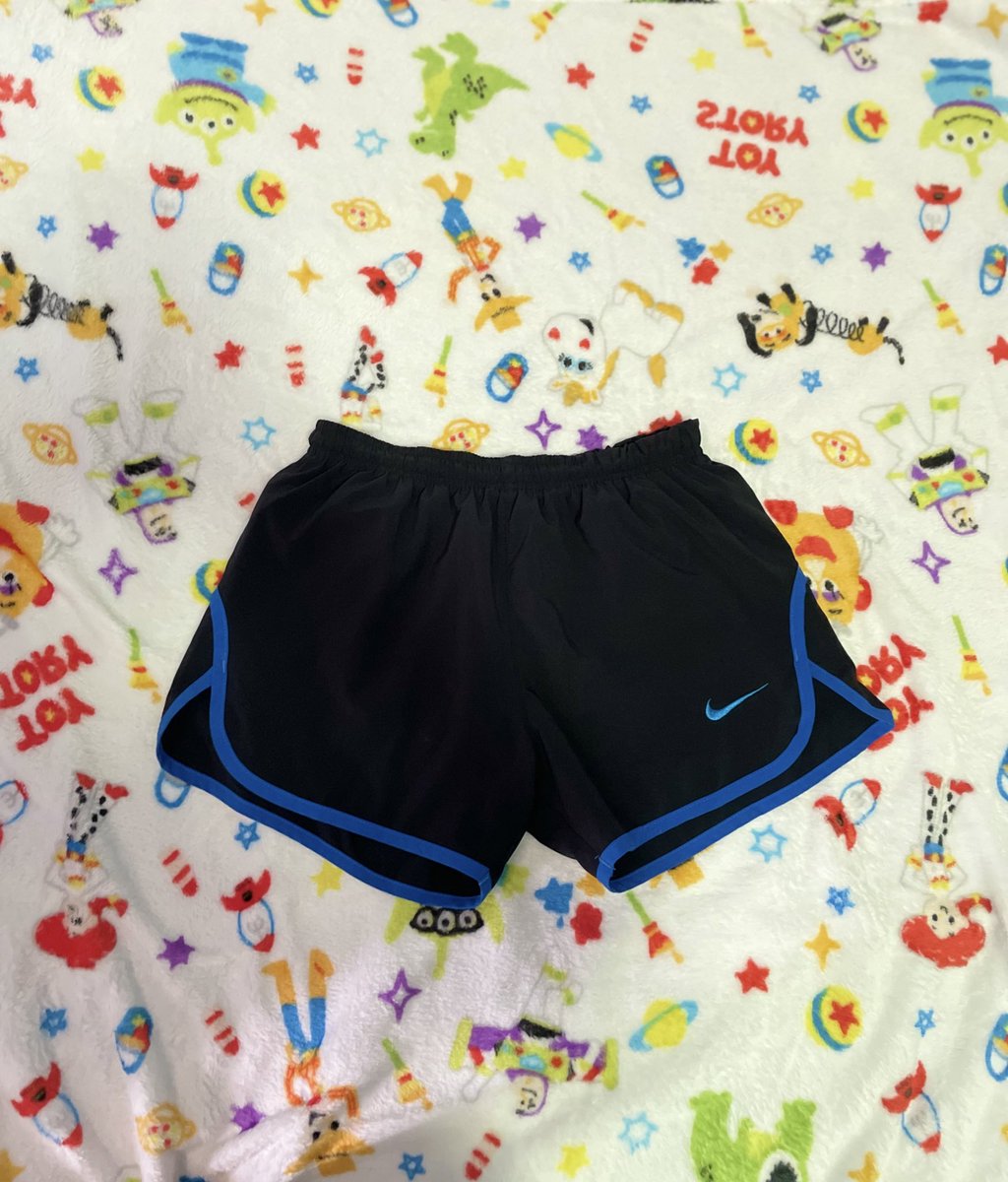 ᴛᴏᴛᴏʀᴏ ʙᴏᴏᴋꜱʜᴏᴘ tweet media