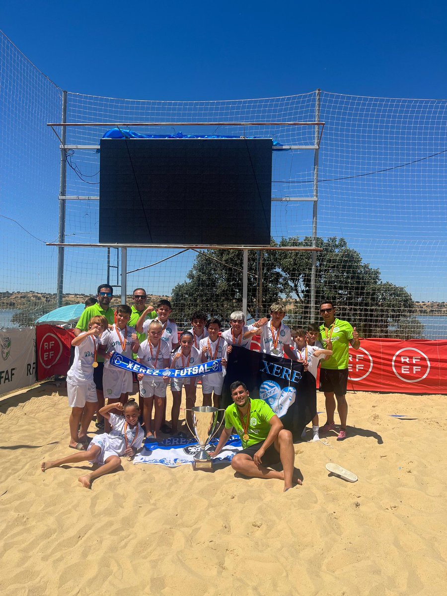 𝐂𝐀𝐌𝐏𝐄𝐎𝐍𝐄𝐒 de España Fútbol Playa Alevín 🏆🙌🏼🏖️

Escuela Fútbol Base Pozoblanco 6-8 Xerez Roansa

Enhorabuena 𝑿𝑬𝑹𝑬𝒁 𝑹𝑶𝑨𝑵𝑺𝑨 💙

Gracias a nuestros patrocinadores: <a href="/RoansaSL/">RoansaSL</a> , Airon Logística y Talleres Alloes-Auto. 

#JuntosSomosMás #SoñemosJuntos