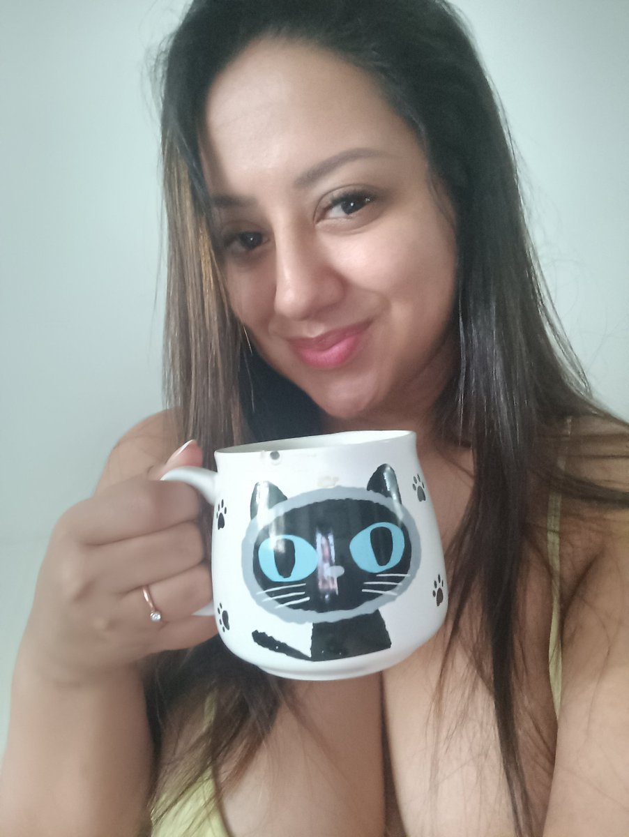 sofi_nude's tweet photo. Linda mañana, hoy juega nuestra selección ! https://t.co/KuhBQe0dVC