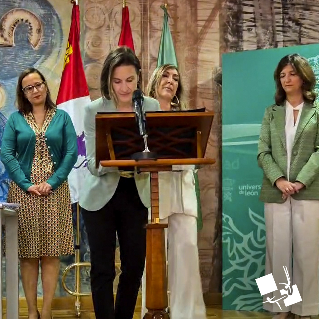 colefcyloficial's tweet photo. Y desde COLEF Castilla y León, queremos darle nuestra más sincera enhorabuena a María Perrino, nuestra vicepresidenta, por su nuevo puesto como Directora de Deportes de esta universidad.
¡Enhorabuena María! 👏🏻👏🏻
#EducaciónFísica #ActividadFísica #ColegioOficial #COLEF https://t.co/A1jhmevzGS