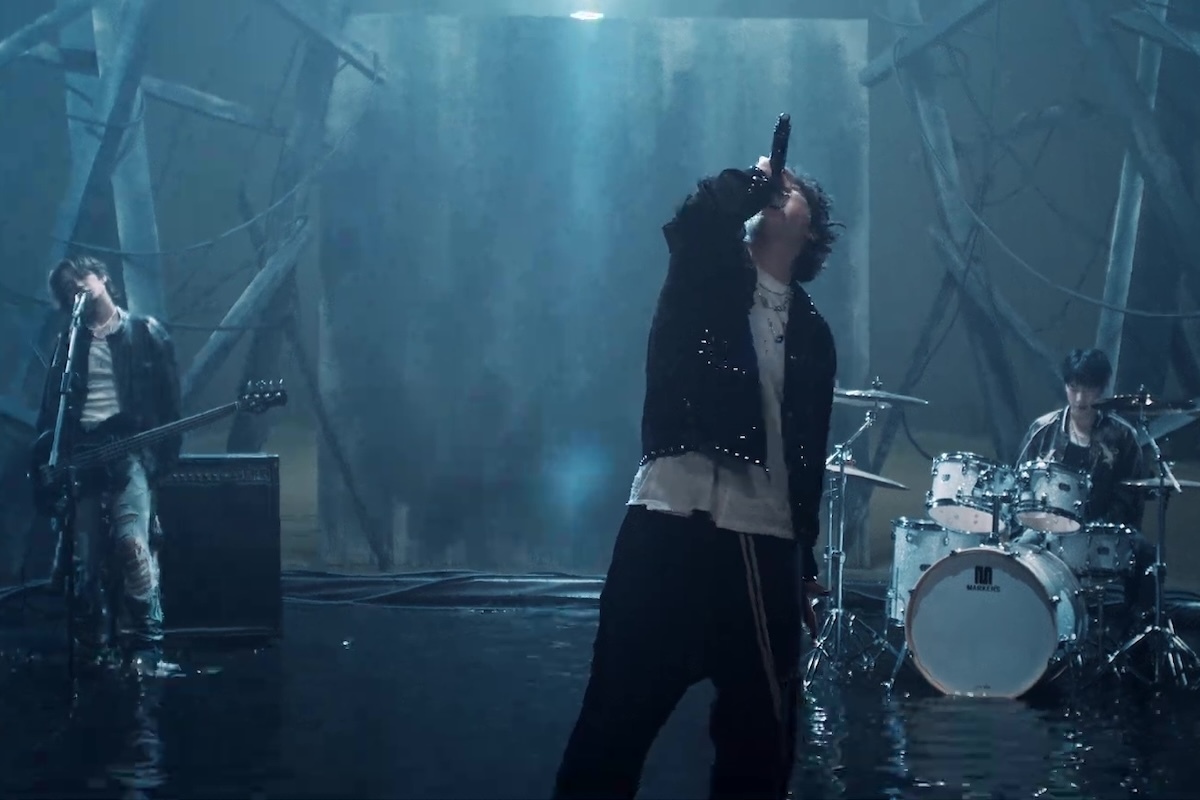 WATCH: #FTISLAND Shows Firm Determination Toward Their Goal In Powerful MV For "Serious"
soompi.com/article/167096…