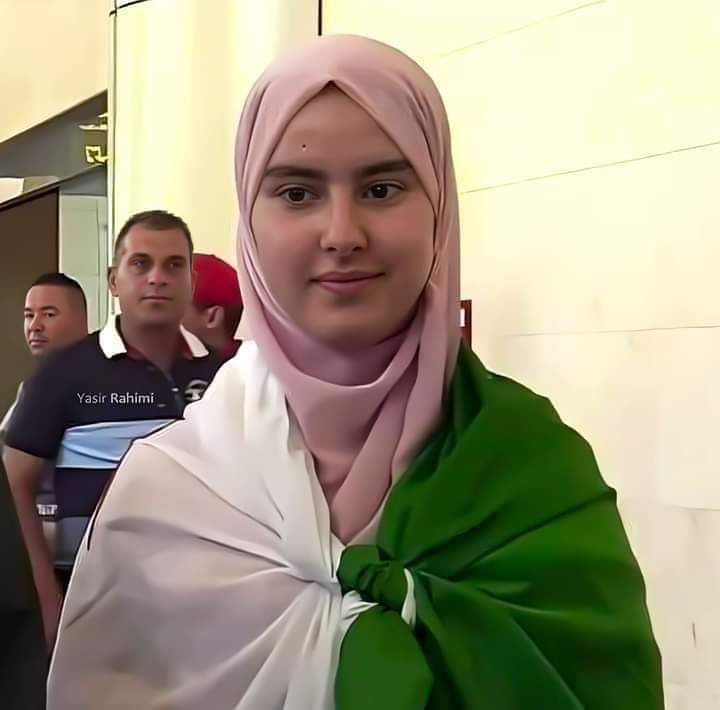 تازه
یوې الجزيرۍ انجلۍ په امريکا کې د قرانکريم په نړيوالې سيالۍ کې لومړی مقام خپل کړی دی.☝❤😘