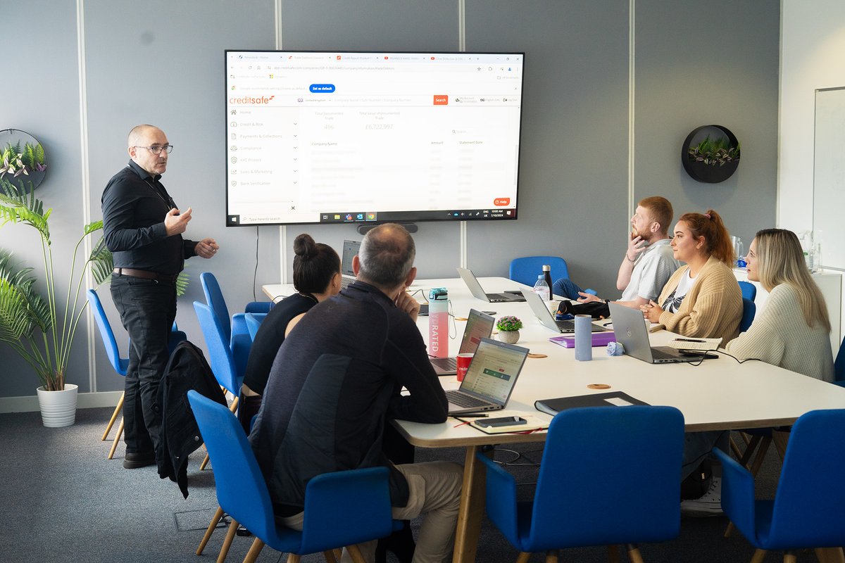 Creditsafe tweet media