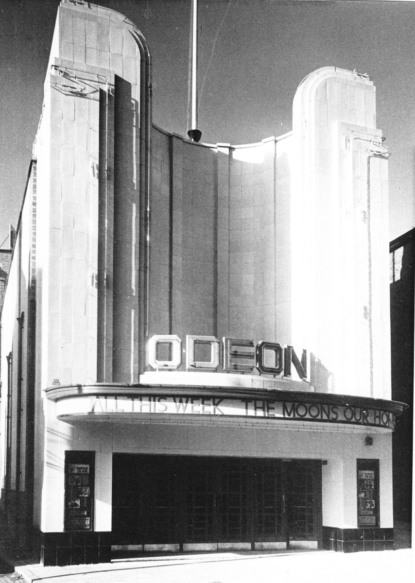 NEWS // C20 has backed the campaign to save the unlisted Art Deco Picturehouse in Bromley from imminent closure.
Designed in 1936 by George Coles, it has remained in continuous use as a cinema, and underwent a £4.5 milllion refurbishment in 2019.

✍️🏻Sign the petition: